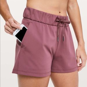 Lululemon On The Fly shorts Misty Merlot 2